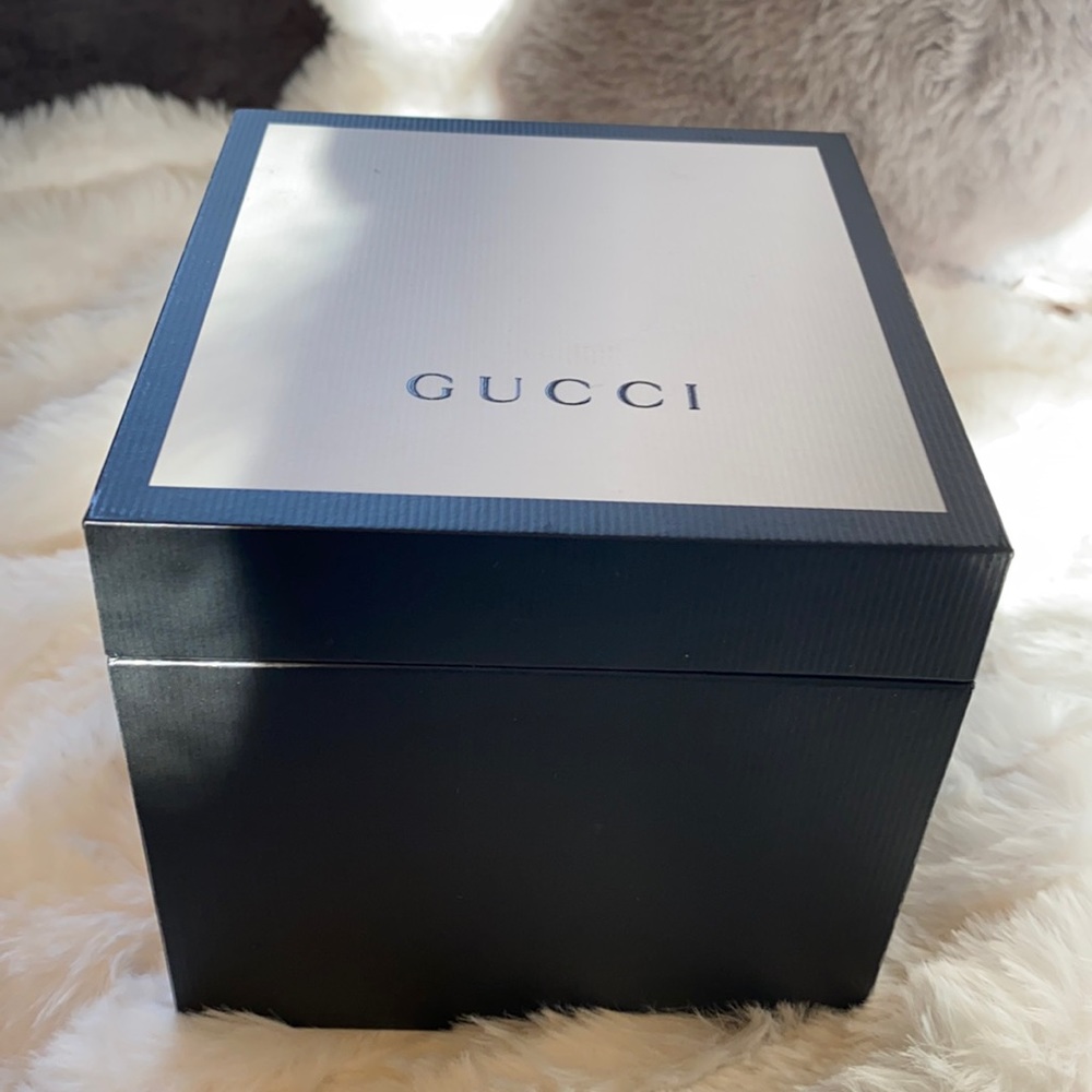 Limited Edition💥 unisex steel Gucci digital watch with DIAMONDS on the bezel ✨✨ - Picture 9 of 12